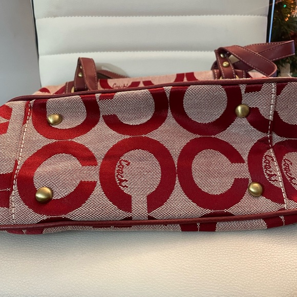 Coach Signature Canvas Tote Shoulder Bag – Burgundy/Red – Leather Trim - NWT - Picture 6 of 10